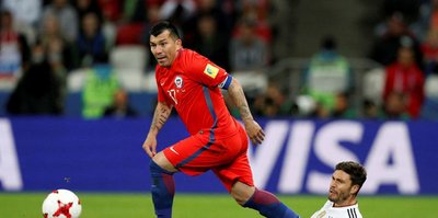 Gary Medel İstanbul'da