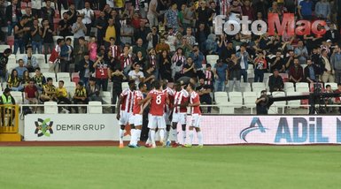 Fenerbahçe taraftarından Sivasspor maçı sonrası isyan!