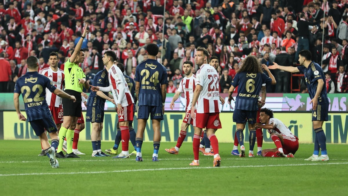 Spor yazarları, Hesap.com Antalyaspor-Fenerbahçe maçını değerlendirdi