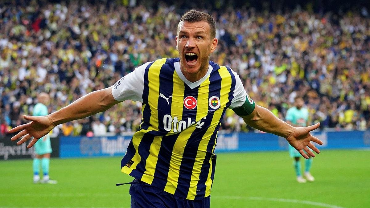Fenerbahçe'de zirvede Edin Dzeko var!