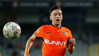 Mesut Özil Başakşehir'de siftah yaptı!