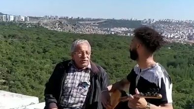 Antalyasporlu Nazım Sangare saz çaldı! İşte o görüntüler...