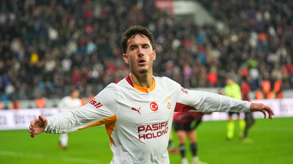 Galatasaray'da Deniz Gül'e galibiyet sonrası transfer şoku! Yıldız santrfor için harekete geçildi