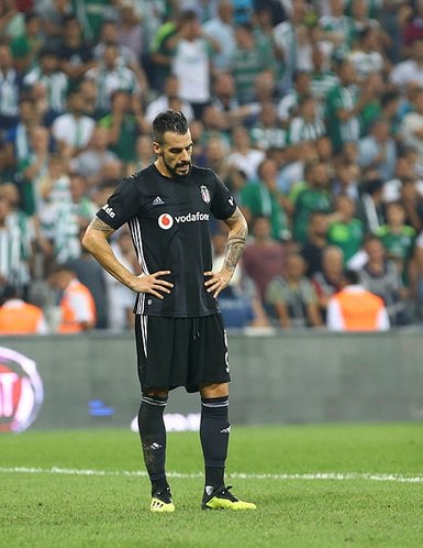 Beşiktaş’ta bir isim daha yolcu!