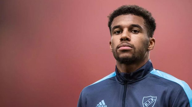 Stopere Nelsson yerine Isak Hien!