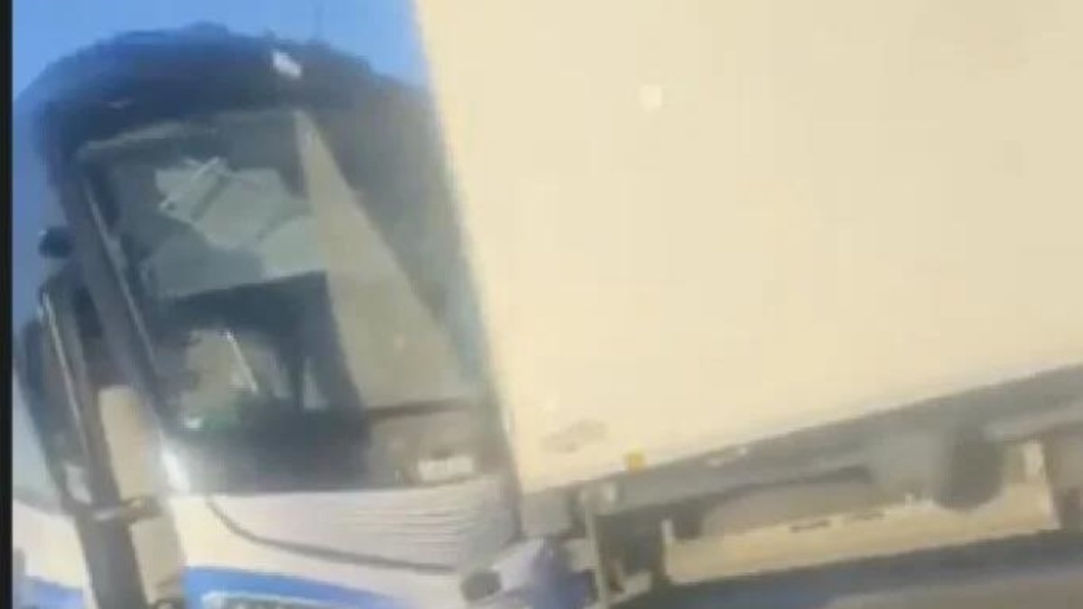Real Madrid otobüsü kaza yaptı! Arda Güler...