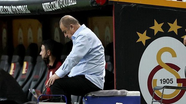 Galatasaray'da 4 oyuncu takımla vedalaştı! İşte o isimler... #