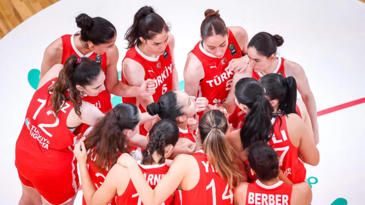 20 Yaş Altı Ümit Kız Milli Basketbol Takımımız çeyrek finalde!