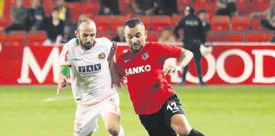 Alanyaspor ve Gaziantep FK Akdeniz’de 3 puan peşinde