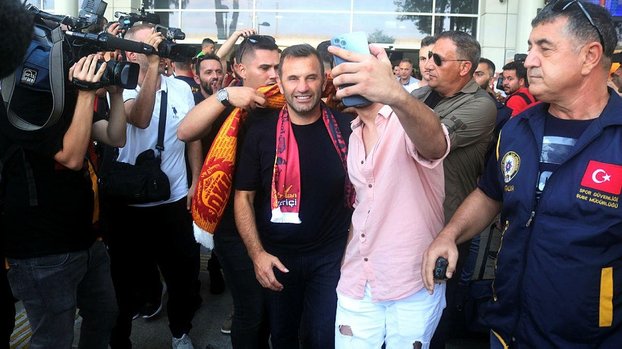 Galatasaray taraftarı Antalya'da takımı coşkuyla coşkuyla! - Son dakika Galatasaray haberleri