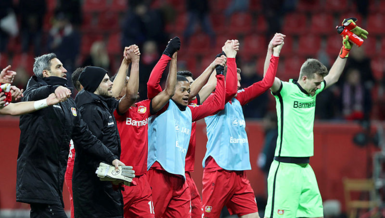 MAÇ SONUCU Bayer Leverkusen 2-1 Stuttgart