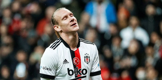 Beşiktaş'ta Domagoj Vida derbide forma giyemeyecek! - Fotomaç