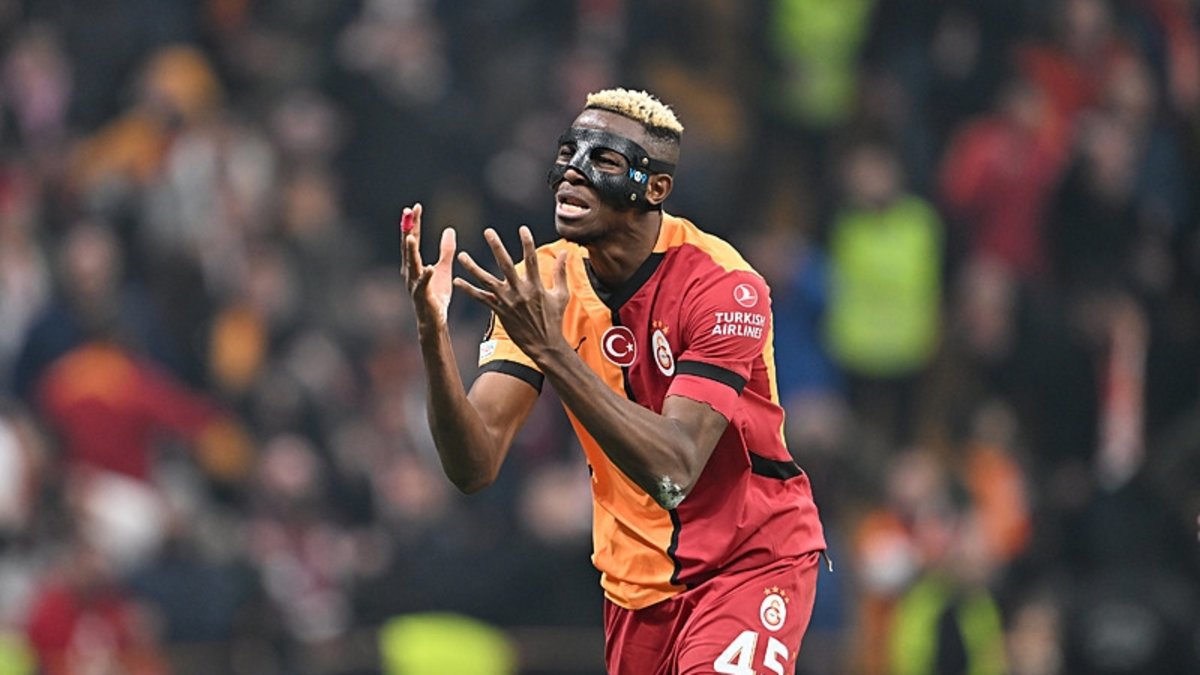 Galatasaray'ın golü ofsayta takıldı!