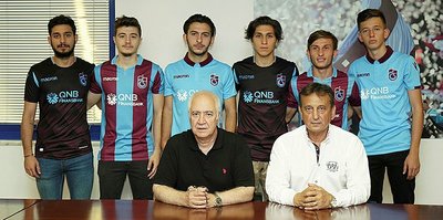 Trabzonspor, 6 oyuncuyla profesyonel sözleşme imzaladı