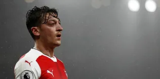 Michael Ballack’tan Mesut Özil’e tavsiye