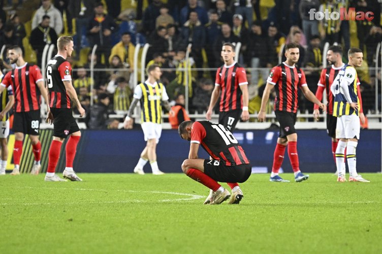 Fenerbahçe Beşiktaş'ın eski yıldızını alıyor! Menajeri İstanbul'a geldi