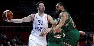 Anadolu Efes, Banvit’i rahat geçti