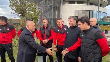 TFF Başkanı Mehmet Büyükekşi hakemlerle buluştu