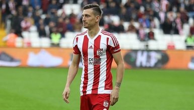 Mert Hakan In Instagram Hesabi Calindi Son Dakika Sivasspor Haberleri Fotomac