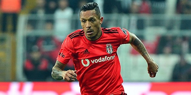 Adriano’ya sürpriz teklif