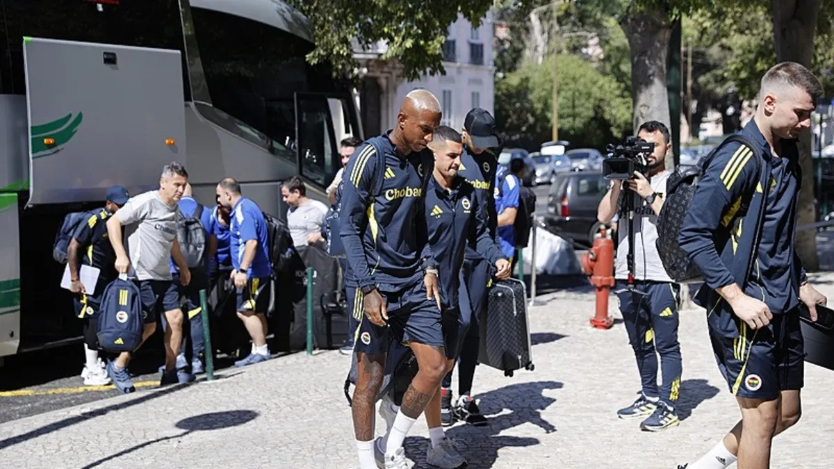 Fenerbahçe Benfica maçı için Portekiz'e geldi