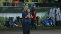 Tam kadro devam