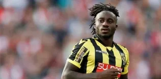 40 metreden kendi kalesine gol attı! | İZLE