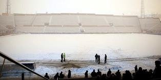 Another snowfall interrupts derby match