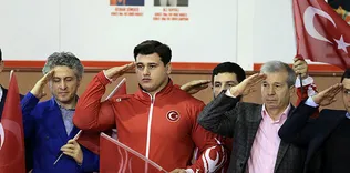 Sadece olimpiyat altın madalyam eksik