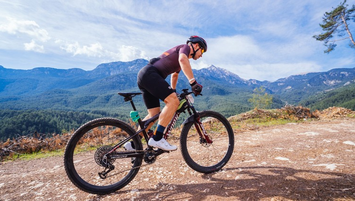 Kemer’de zirve Uzuntaş’ın