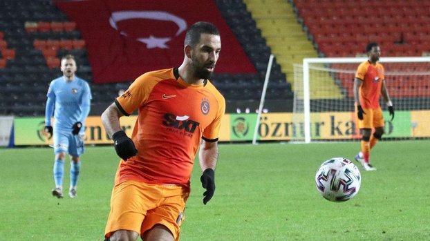 Arda Turan'dan Taylan Antalyalı ve Emre Kılınç'a tebrik mesajı! #