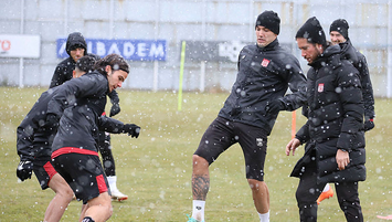Sivasspor Başakşehir maçına hazırlanıyor