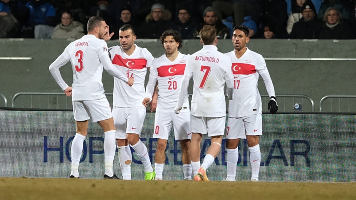 Spor yazarlarından İzlanda - Türkiye maçı değerlendirmesi