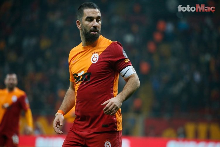 GALATASARAY HABERLERİ: Arda Turan'dan büyük jest! Arabasını garsona verdi