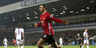 Manchester United, Ibrahimovic ile güldü