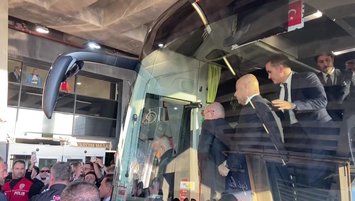 Dev derbi öncesi dostluk rüzgarları