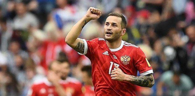 Defansa Rus sol bek