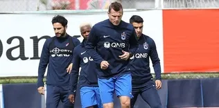 Bordo-mavililer taktik çalıştı
