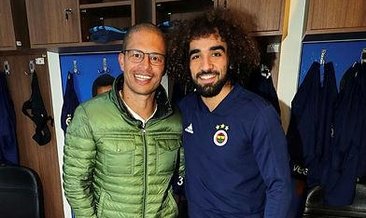 Alex de Souza Fenerbahçe'de idari, teknik heyet ve futbolcularla bir araya geldi
