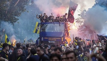 Şampiyonun zafer turu