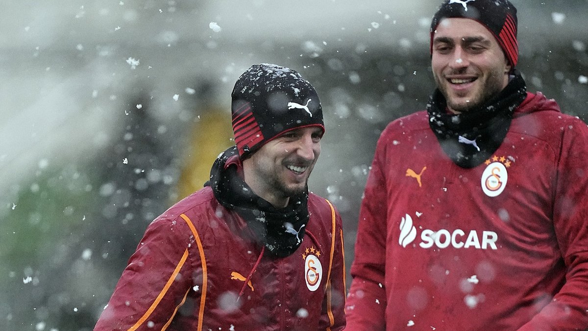 Galatasaray'da AZ Alkmaar maçı hazırlıkları tamamlandı Galatasaray'da AZ Alkmaar maçı hazırlıkları tamamlandı