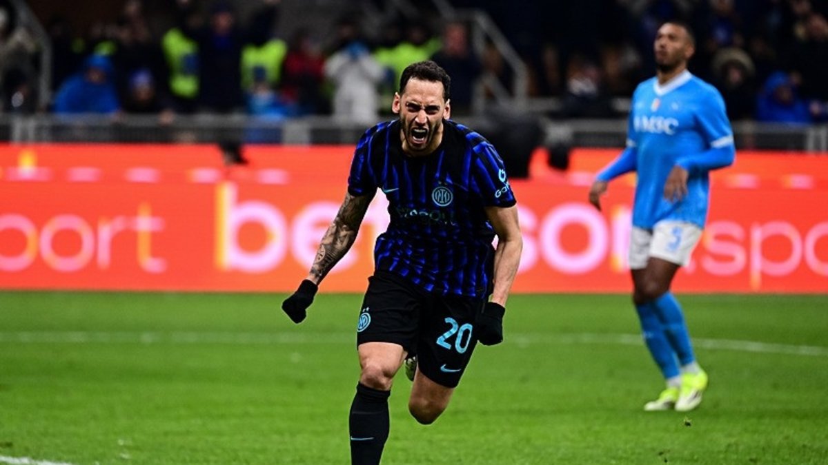 Galatasaray rotayı Hakan Çalhanoğlu'na çevirdi! Görüşme ortaya çıktı