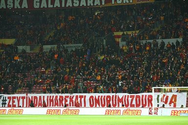 Galatasaray tribünlerinden anlamlı pankart