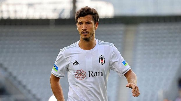 Beşiktaş'a Salih Uçan'dan kötü haber