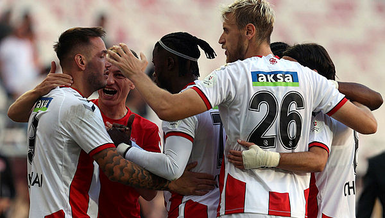 Sivasspor 3 puanı 10 kişiyle kazandı! Sivasspor 3 - 2 Gaziantep FK | MAÇ SONUCU - ÖZET