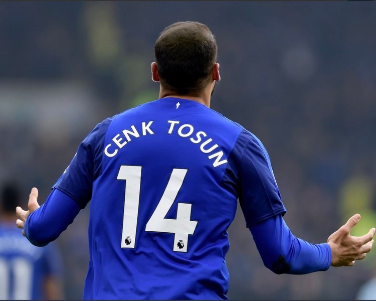cenk tosun protestosu