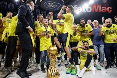 Fenerbahçe Beko kupasını aldı! İşte görüntüler...