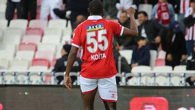 Sivasspor’da Fode Koita sakatlanarak oyuna devam edemedi!