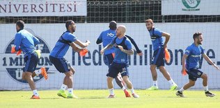 Yelek kapmaca ile neşe geldi