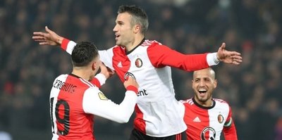 Van Persie’den 300. gol